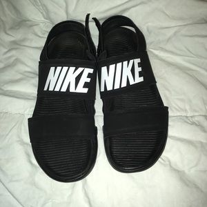 Nike Sandals Size 7